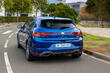 Renault Megane Hatchback: французский шарм с новыми технологиями фото 4