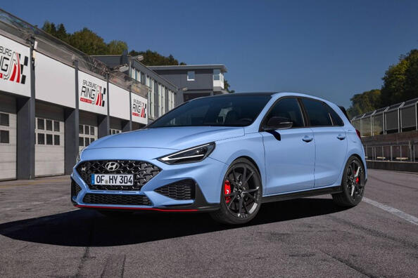 Hyundai i30 N: корейский хот-хэтч бросает вызов