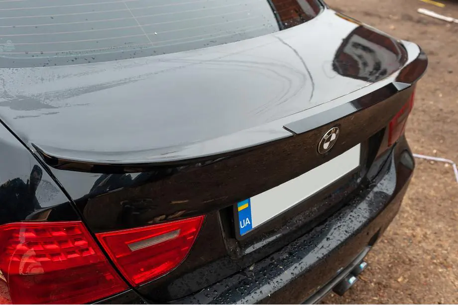 BMW 3 серия E90/E91 2005-2011 гг. Спойлер M4-Style (для E90, грунтованный под покраску) Фото 2