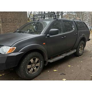 Боковые Подножки Dakar V2 с LED (2019+, 2 шт, металл) Mitsubishi L200 2015-2024 гг. фото 2