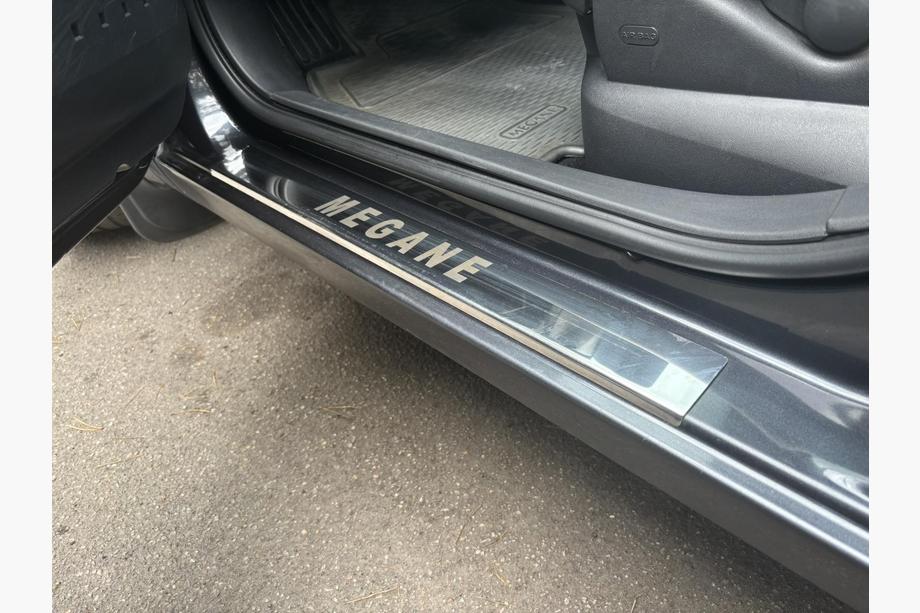 Renault Megane II 2004-2009 гг. Накладки на Пороги (Carmos, 4 шт, Нержавеющая Сталь) Image