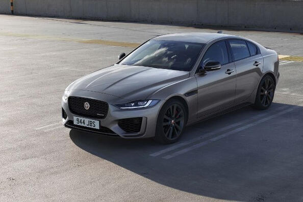 Обзор британского премиального седана Jaguar XE