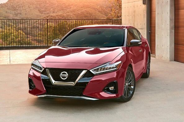 Обзор комфортного и элегантного седана Nissan Maxima фото 2