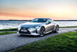 Lexus LC 500h: гибридный спортивный автомобиль фото 1