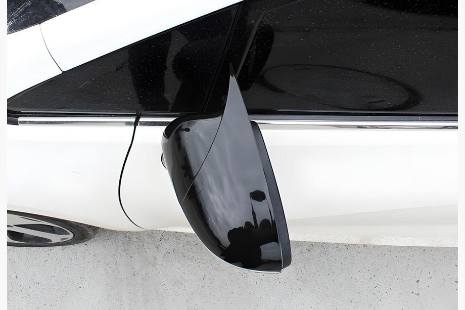 Kia Rio 2012-2017 гг. Накладки на Зеркала BMW-Style (с Поворотником, 2 шт) Image