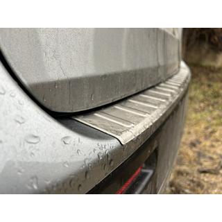 Накладка на задний бампер Carmos нержавейка Suzuki Vitara 2015- гг. фото 3
