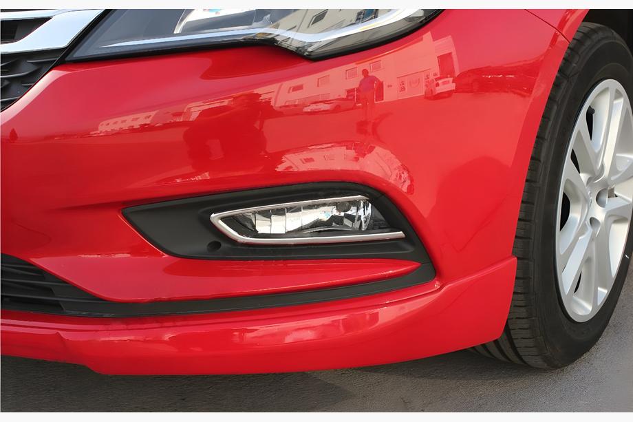 Opel Astra K 2016-2021 гг. Хром Накладки на Противотуманные Фары Carmos (SD/SW/HB/GTC, 2 шт., Нержавейка) Image
