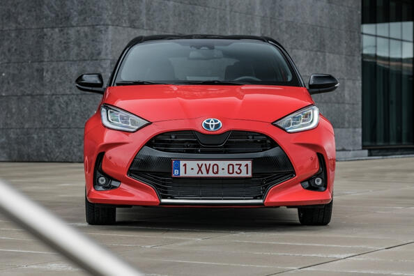 Обзор Toyota Yaris четвертого поколения