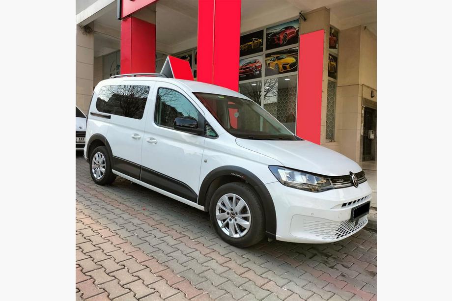 Volkswagen Caddy 2020- гг. Комплект молдингов и расширителей арок Image