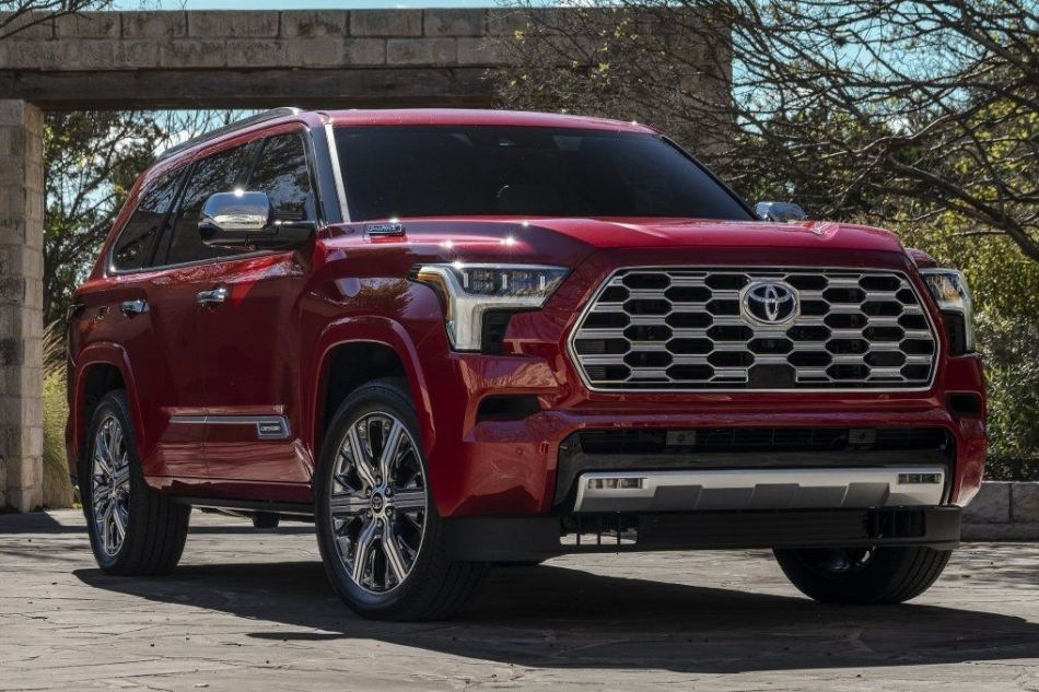 Обзор Toyota Sequoia 2022: третье поколение внедорожника