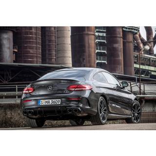 Задний диффузор с насадками на выхлоп (для Coupe Design AMG43) фото 1