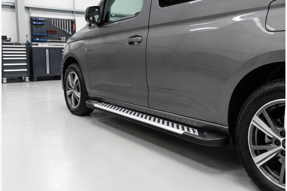 Ford Connect 2021- гг. Боковые Подножки Line (2 шт., Алюминий) Image