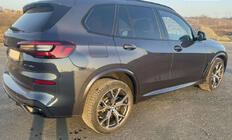 BMW X5 G05 2019–2026 гг. Комплект боковых порогов M-Sport/X5M 2018-2022 (2 шт., под покраску) фото 1