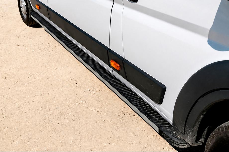 Opel Movano 2021- гг. Боковые Подножки Maya (2 шт., Алюминий) Image
