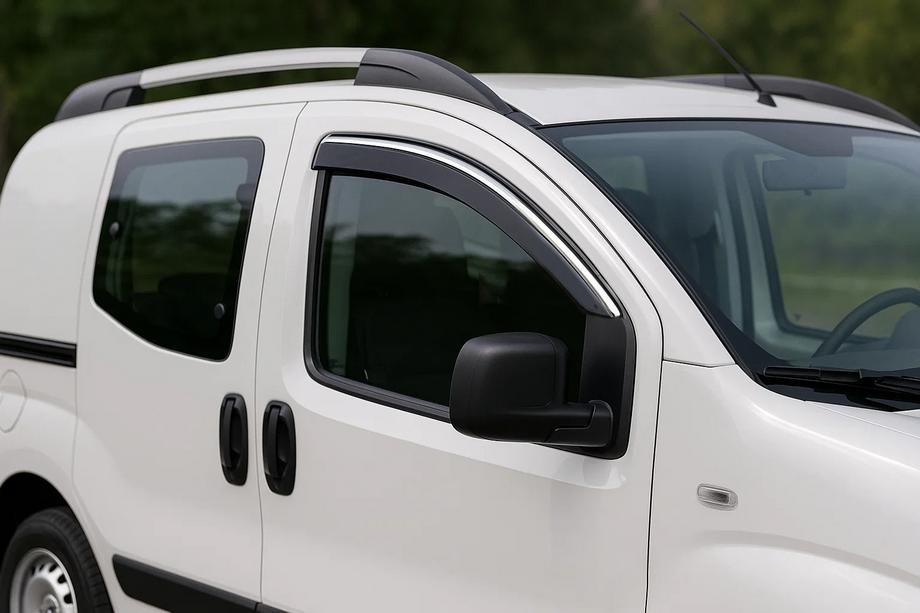 Fiat Fiorino/Qubo 2008-2024 гг. Ветровики с хромированным молдингом Niken Luxury (2 шт) Фото 1