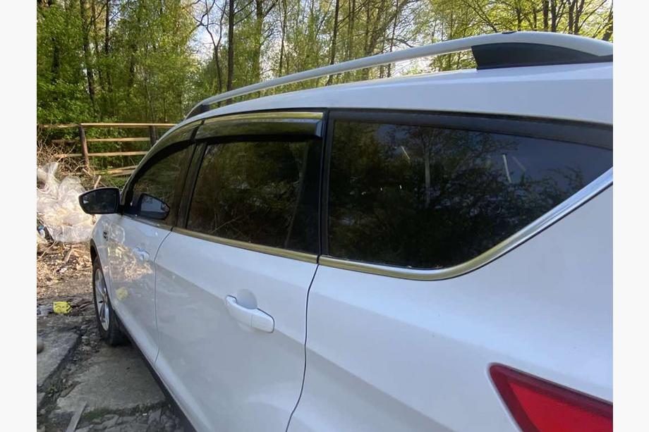 Ford Kuga/Escape 2013-2019 гг. Ветровики с хромированным молдингом Niken Luxury (4 шт) Фото 3