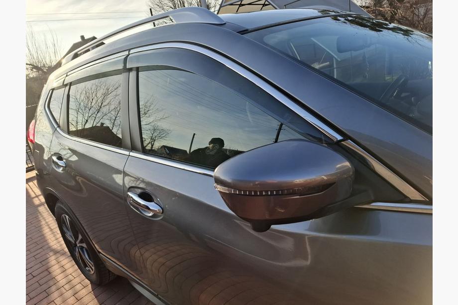 Nissan X-trail T32/Rogue 2014-2021 гг. Ветровики с хромированным молдингом Niken Luxury (6 шт) Image