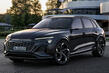 Обзор электрического спортивного кроссовера Audi SQ8 e-tron фото 1