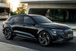 Обзор электрического спортивного кроссовера Audi SQ8 e-tron фото 3