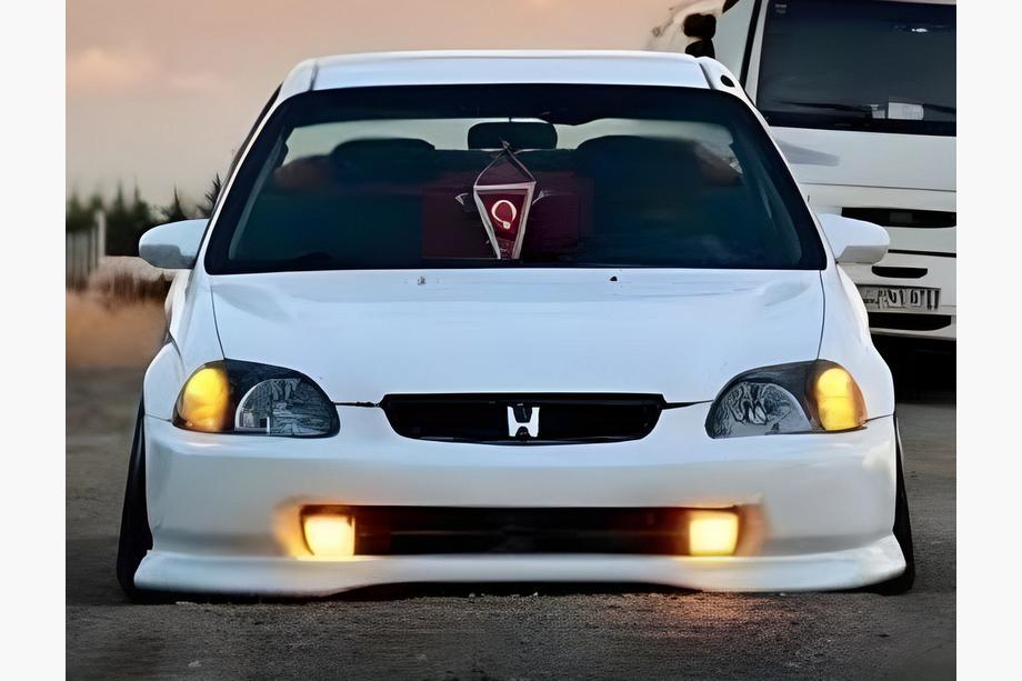 Honda Civic 1995-2001 гг. Передний лип DPT V-1 (Черный Глянец) Image