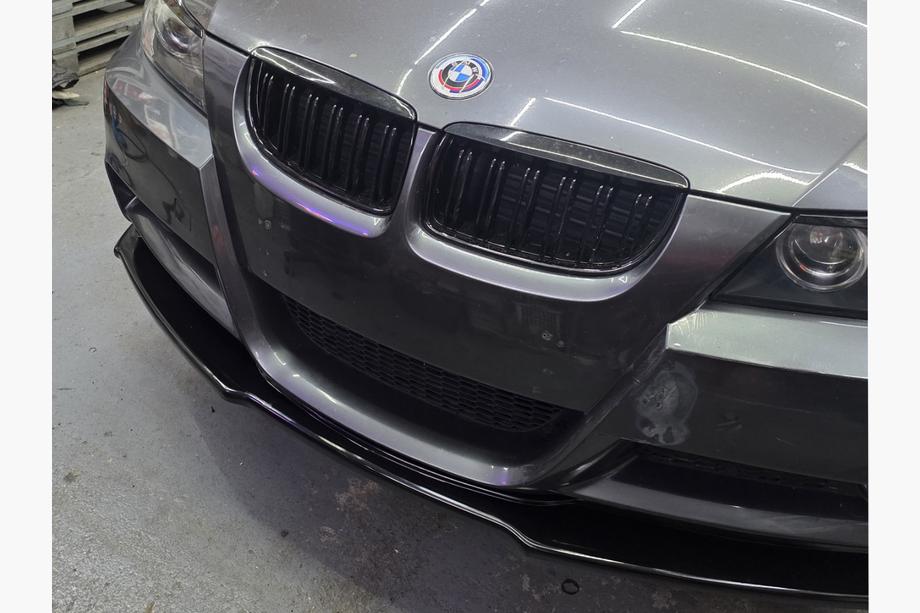 BMW 3 серия E90/E91 2005-2011 гг. Решетки радиатора M-Look (для E-90/91, 2005-2008, Черный Глянец) Image