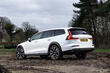 Volvo V60 Cross Country второго поколения – высокий уровень комфорта и проходимости. фото 2