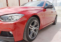 BMW 3 серия F30/F31 2012-2019 гг. Накладки на пороги DPT V-3 (для порогов M-Sport, черный глянец) фото 2