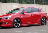 Opel Astra J 2009-2015 гг. Боковые Пороги DPT V-2 (Черный Глянец) фото 1