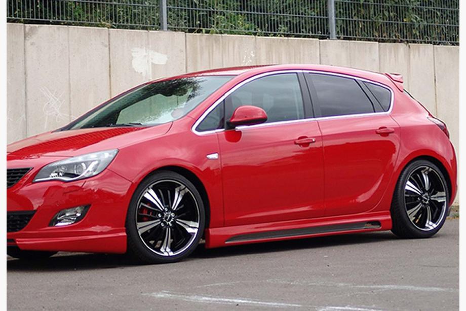 Opel Astra J 2009-2015 гг. Боковые Пороги DPT V-2 (Черный Глянец) Image