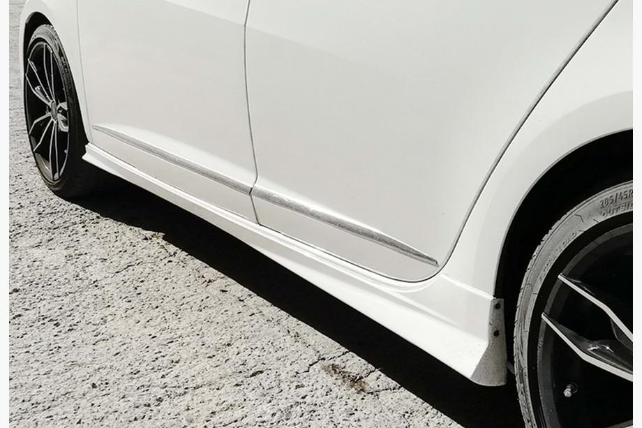 Seat Ibiza 2010-2017 гг. Боковые Пороги DPT V-2 (Черный Глянец) Image