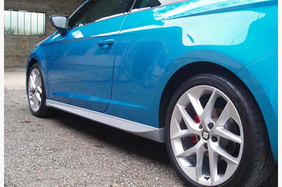 Seat Leon 2013-2020 гг. Боковые пороги DPT V-1 (грунтованные под покраску) Фото 3