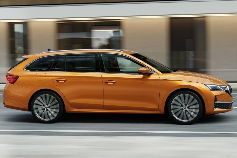 Обзор Skoda Octavia Combi IV поколение: рестайлинг 2024 года