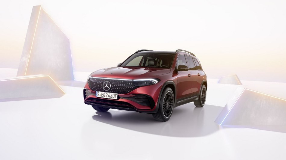 Mercedes-Benz EQB 2023: обновленный электромобиль для города и путешествий