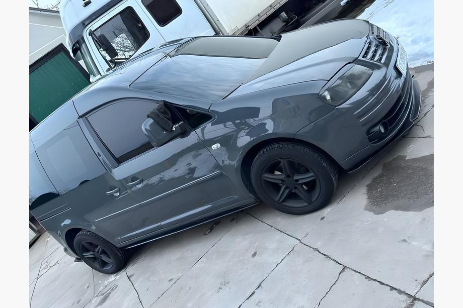 Volkswagen Caddy 2015-2020 гг. Боковые Пороги Performance (черные) Image