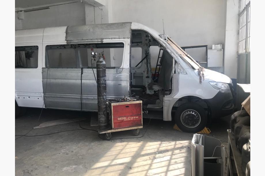 Mercedes Sprinter W906 2006–2018 гг. Кузовной комплект для удлинения автомобиля Image