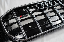 Audi Q8 2018- гг. Передняя решетка SQ-Style (2018-2023, черная с хромом) фото 5