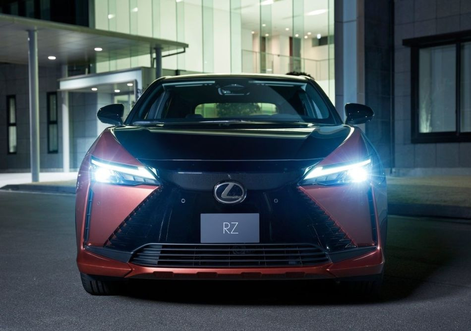 Обзор электромобиля Lexus RZ