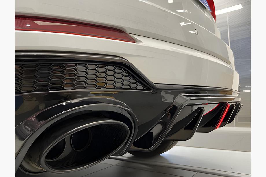 Audi Q3 2019–2025 гг. Задний диффузор с насадками на выхлоп QRS-Style Image