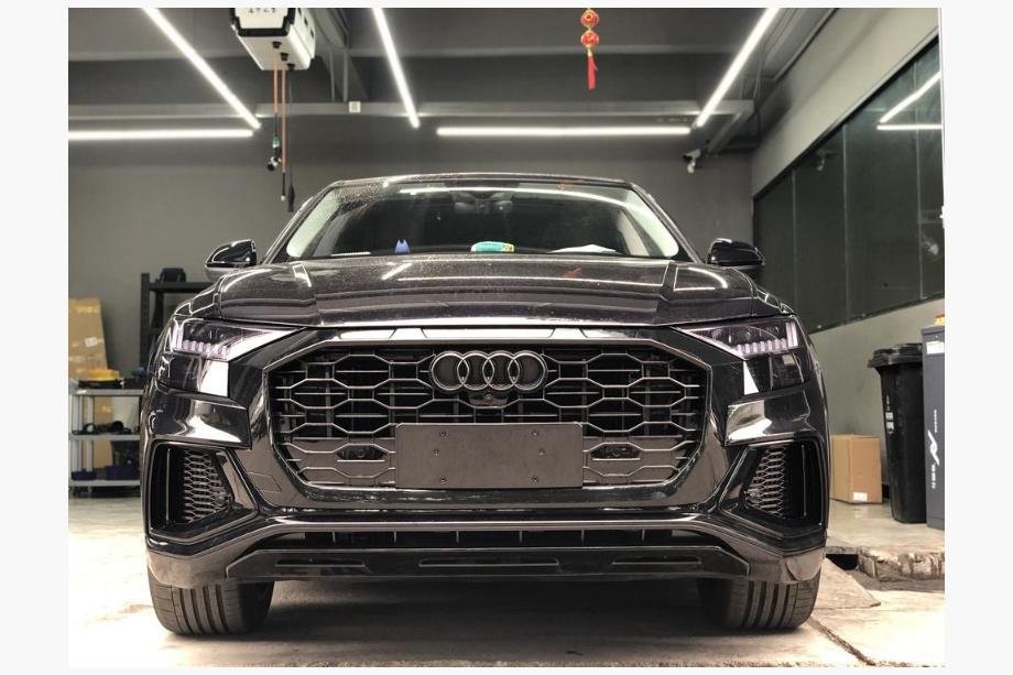 Audi Q8 2018- гг. Передняя решетка RSQ-Style (2018-2023, Черный) Image