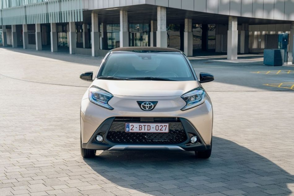 Toyota Aygo X: обзор компактного городского автомобиля