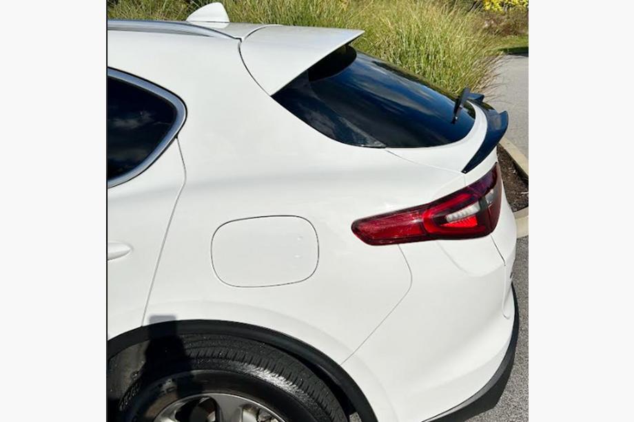 Alfa Romeo Stelvio 2016- гг. Нижний спойлер V2 (2017-2023, Сухой карбон) Image
