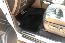 Toyota Land Cruiser 200 2007-2021 гг. Текстильные коврики Classic V-2 (2012-2021, Черный) фото 12