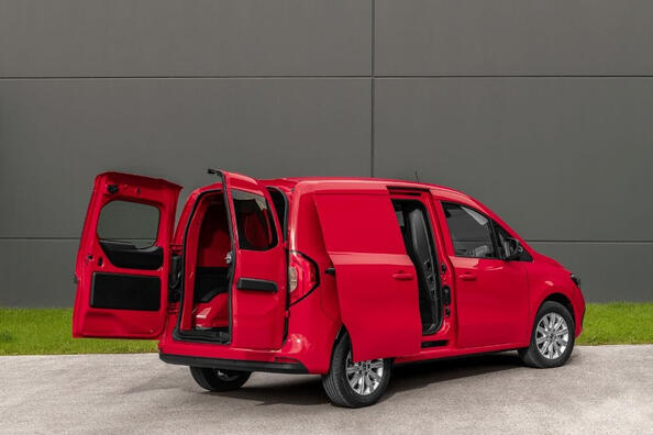 Обзор фургона Mercedes-Benz Citan Furgon второго поколения фото 4