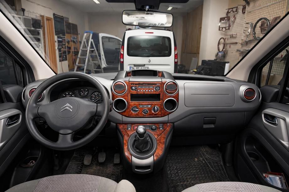 Citroen Berlingo 2008-2018 гг. Накладки на Панель Приборов Image