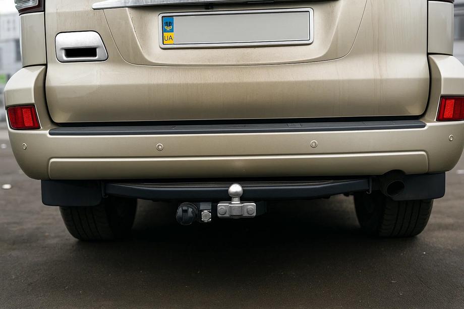 Toyota Land Cruiser Prado 120 2002-2009 гг. Хромированная накладка на ручку багажника (нержавейка) Фото 3