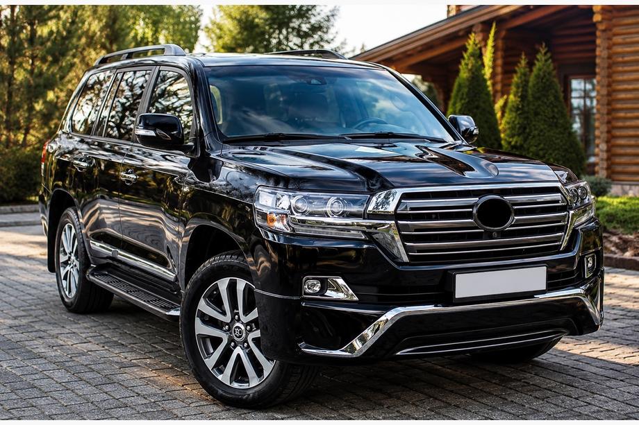 Toyota Land Cruiser 200 2007-2021 гг. Передняя накладка 2016↗ (Executive 2016) Белый Фото 7