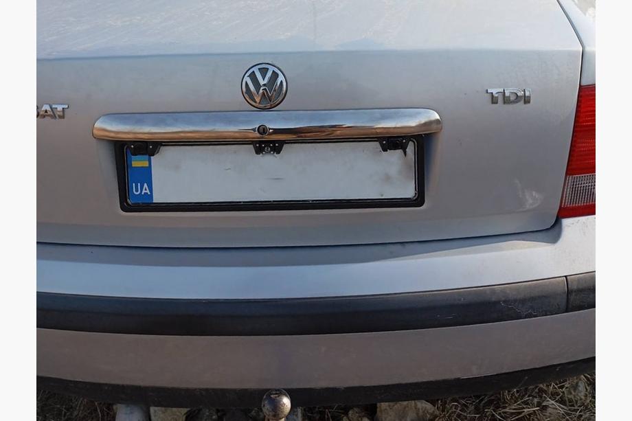 Volkswagen Passat B5 1997-2005 гг. Хромированная накладка над номером 1996-2001 (нержавейка) Фото 3