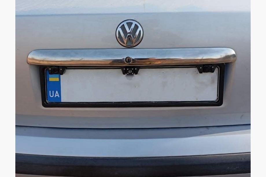 Volkswagen Passat B5 1997-2005 гг. Хромированная накладка над номером 1996-2001 (нержавейка) Фото 1