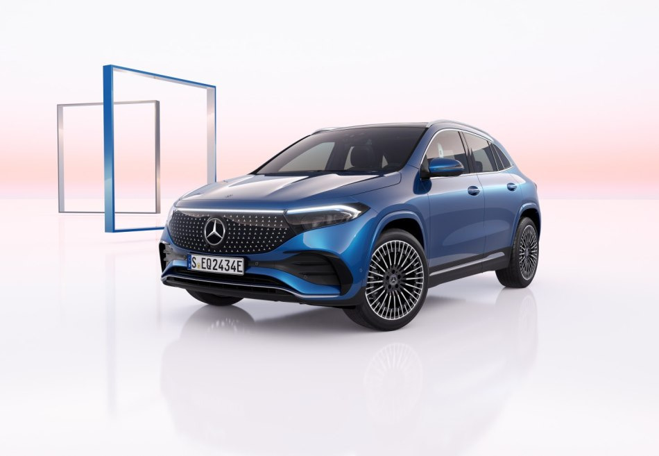 Обзор Mercedes-Benz EQA: фейслифтинг кроссовера