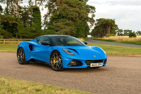 Обзор спортивного автомобиля Lotus Emira